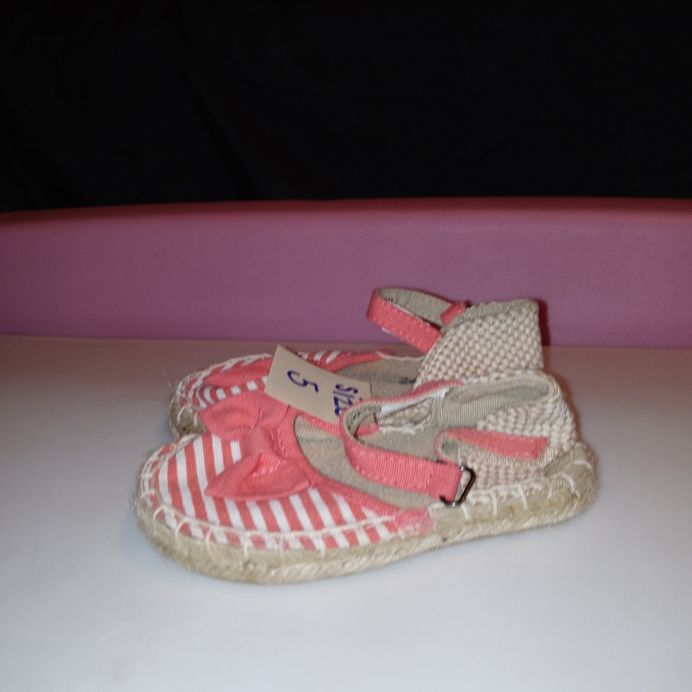 Shoes - Picture 4 of 6